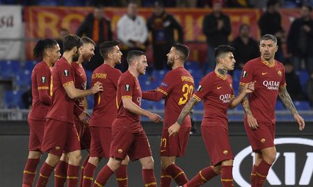 El parate del fútbol a causa del coronavirus trastocó los planes económicos de la Roma que hoy sufre la falta de ingresos y acumula una gran deuda. El parate del fútbol a causa del coronavirus trastocó los planes económicos de la Roma que hoy sufre la falta de ingresos y acumula una gran deuda.