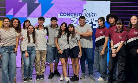 El Concejo Joven de Santa Fe cerró el año con una destacada participación de estudiantes de distintas escuelas, quienes presentaron un total de 33 proyectos. El Concejo Joven de Santa Fe cerró el año con una destacada participación de estudiantes de distintas escuelas, quienes presentaron un total de 33 proyectos.