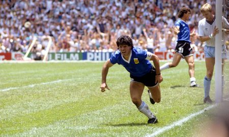 A 35 años de los goles de Diego Maradona a Inglaterra en el Mundial de México 1986, Argentina volvió a celebrar los goles del astro. A 35 años de los goles de Diego Maradona a Inglaterra en el Mundial de México 1986, Argentina volvió a celebrar los goles del astro.