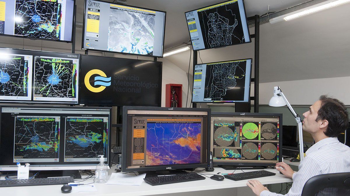 Los modelos meteorológicos son programas computacionales que toman todos los datos atmosféricos previamente recaudados.