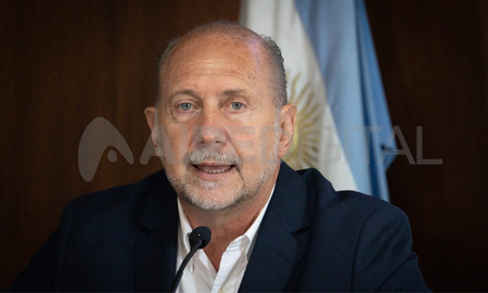 Al único que le sirve el silencio es al delito, dijo el gobernador. Al único que le sirve el silencio es al delito, dijo el gobernador.