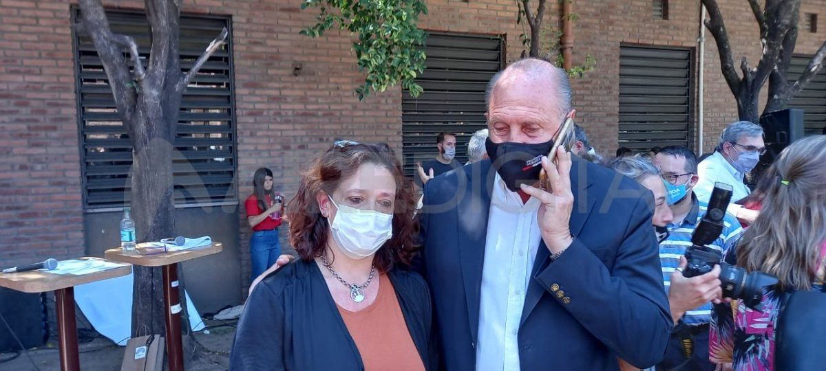 Fabiana Roa, representante de la Comunidad del Hospital Alassia, agradeció las obras a Perotti.