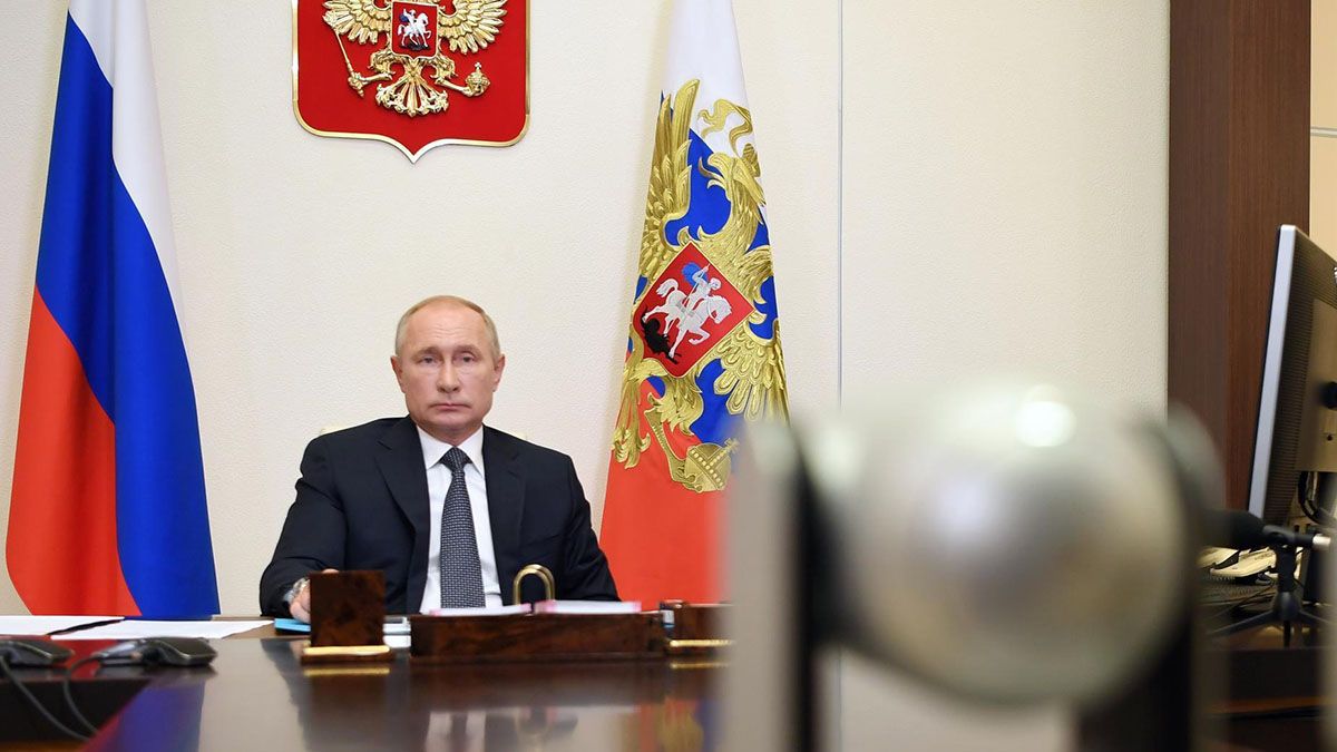 Putin apoyó la idea de implementar diez días no laborables en Rusia para tratar de contener los contagios de covid.