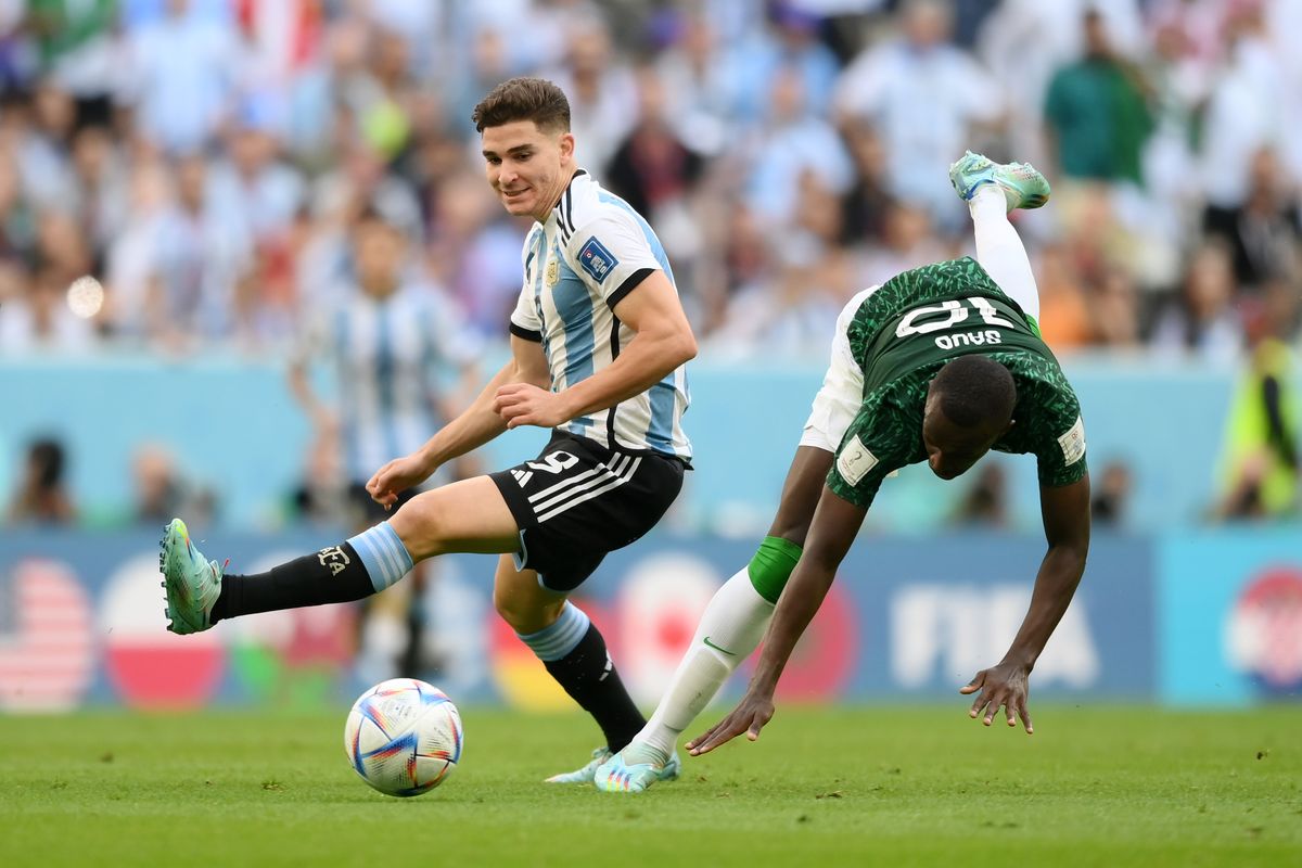 Julián Álvarez ingresó en el complemento del partido ante Arabia Saudita y no pudo modificar el rumbo del partido.