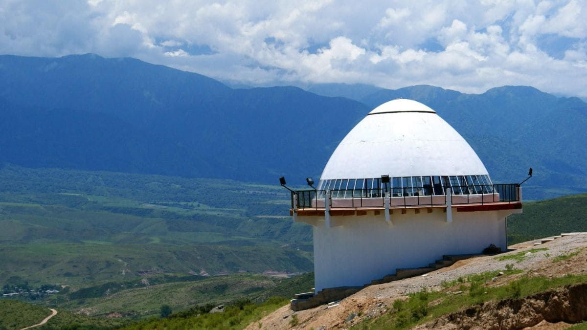 Aconquija se encuentra rodead de un entorno montañoso y completamente natural, perfecto para el descanso y el contacto. Aconquija se encuentra rodead de un entorno montañoso y completamente natural, perfecto para el descanso y el contacto.
