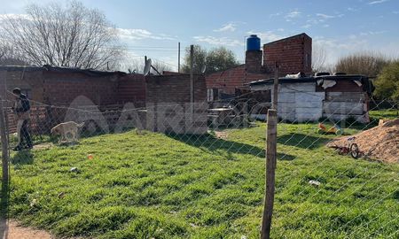 Una mujer denunció que fue agredida por personas que intentaron usurpar su terreno. Una mujer denunció que fue agredida por personas que intentaron usurpar su terreno.