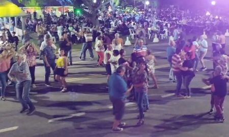 El sábado 14 de febrero, San Mariano será sede de una gran fiesta con shows en vivo, comidas típicas y el infaltable chopp santafesino. El sábado 14 de febrero, San Mariano será sede de una gran fiesta con shows en vivo, comidas típicas y el infaltable chopp santafesino.