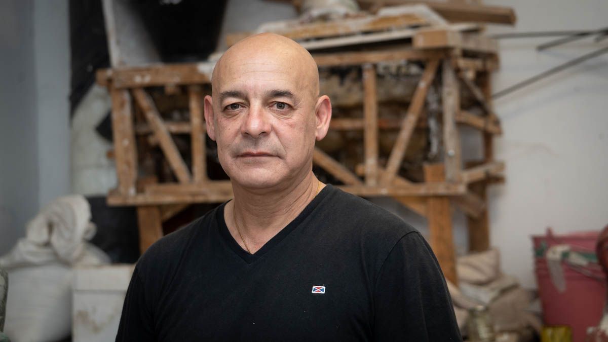Eduardo Gabriel Gómez, restaurador en la Dirección del Museo de la Secretaría de Cultura de Santa Fe. Eduardo Gabriel Gómez, restaurador en la Dirección del Museo de la Secretaría de Cultura de Santa Fe.