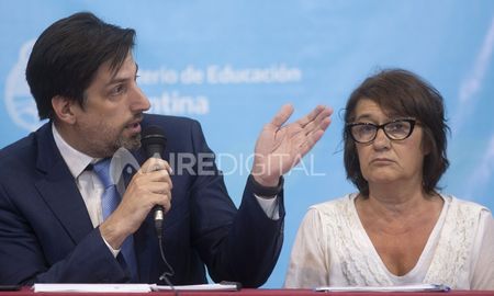 El ministro Nicolás Trotta junto a Sonia Alesso, secretaria general de Ctera. El ministro Nicolás Trotta junto a Sonia Alesso, secretaria general de Ctera.
