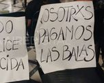 Manifestaci&oacute;n en el hall de los tribunales santafesinos durante la audiencia donde se imput&oacute; a Facundo Sol&iacute;s como autor del qu&iacute;ntuple femicidio en Santa Fe.&nbsp;