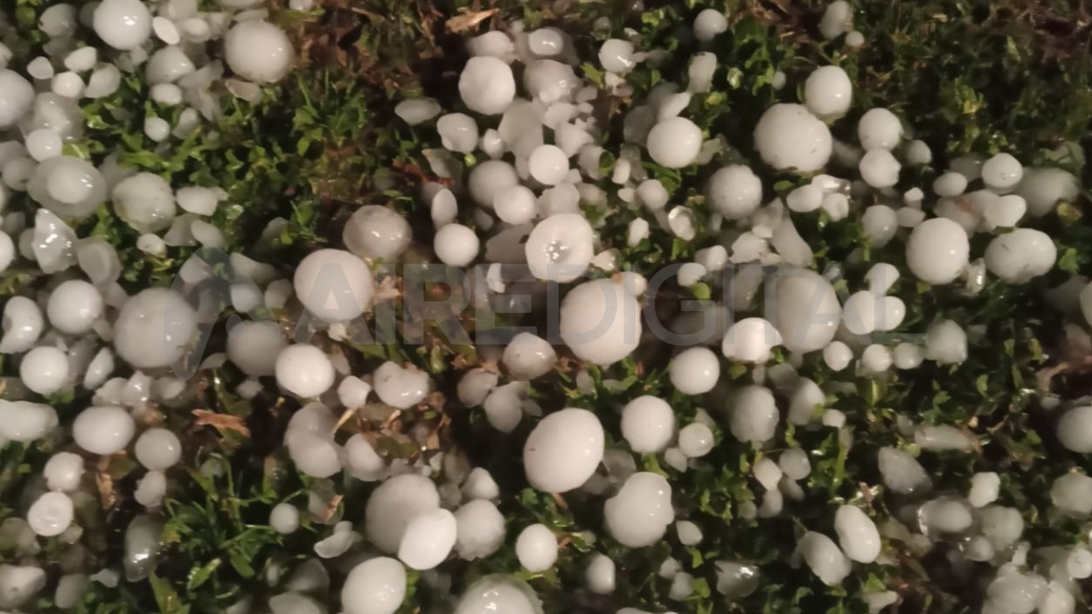 El granizo que cayó en Saladero Cabal tenía el tamaño de pelotas de golf.