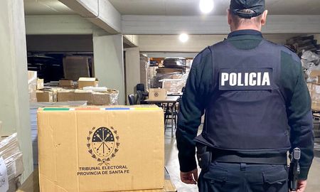 El gobierno de la provincia, a través del Ministerio de Seguridad, brindó detalles del operativo especial a raíz del acto eleccionario que se llevará a cabo el próximo domingo 16 de julio. El gobierno de la provincia, a través del Ministerio de Seguridad, brindó detalles del operativo especial a raíz del acto eleccionario que se llevará a cabo el próximo domingo 16 de julio.