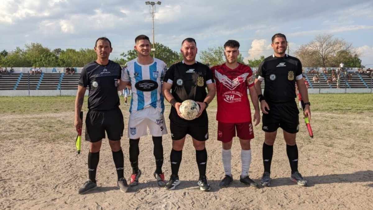Adelante y Racing animaron unos de los clásicos de la fecha. Foto: Tiempo de Fútbol. Adelante y Racing animaron unos de los clásicos de la fecha. Foto: Tiempo de Fútbol.