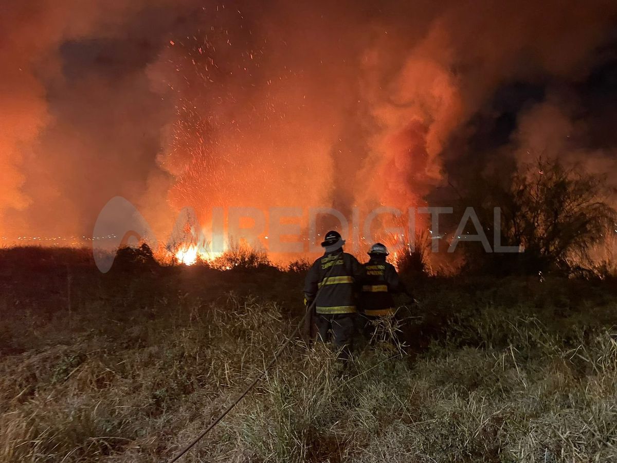 Un impactante incendio azotó la zona de Circunvalación Oeste en Santa Fe