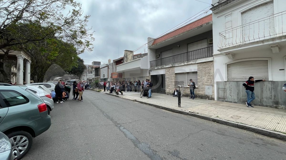 Evacuaron al personal. Evacuaron al personal.