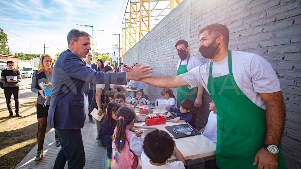 El intendente de Santa Fe, Emilio Jatón, dilata la definición en torno a su candidatura.