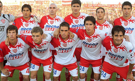 Le dio el ascenso a Unión en 2011 y se postuló para el Consejo de Santa Fe. Le dio el ascenso a Unión en 2011 y se postuló para el Consejo de Santa Fe.