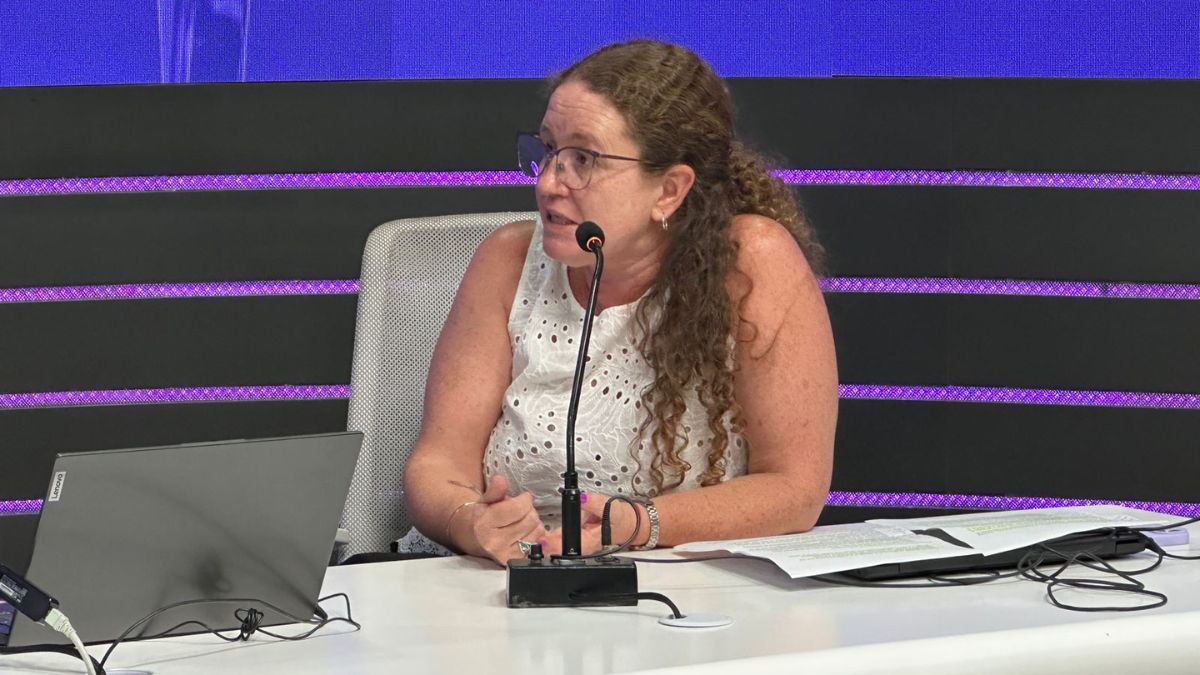 La concejala Cecilia Battistutti pasó por Santa Siesta en AIRE a hablar de las políticas legislativas para la lucha contra la depresión.