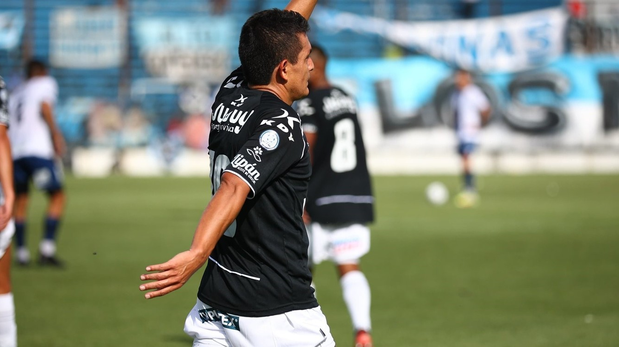 El impresionante golazo del Pulga Rodríguez para Gimnasia de Jujuy ante Güemes
