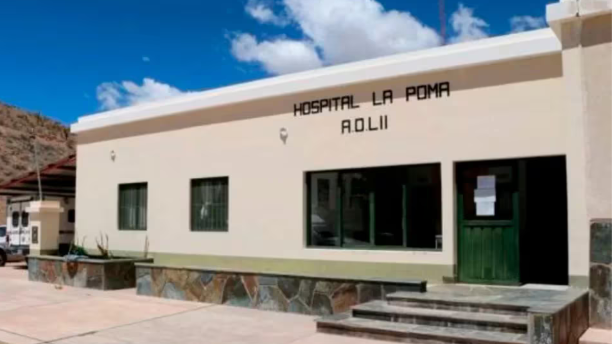 Uno de los chicos que cayó a un pozo ciego en Salta murió. Uno de los chicos que cayó a un pozo ciego en Salta murió.