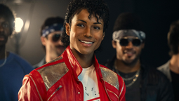 Las impresionantes recreaciones de los conciertos en estadios llenos son el punto más alto de la película según las primeras opiniones de la crítica.