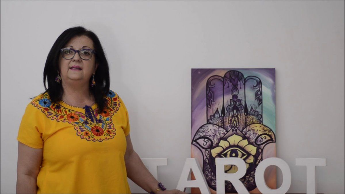 Mines Pernuzzi, analizó con sus cartas el partido de Argentina