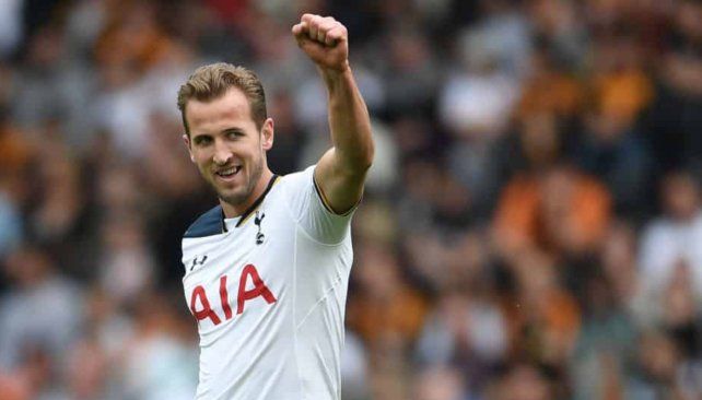 Kane destronó a Messi con un triplete