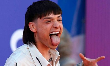 Un video de Peso Pluma pone en duda la salud del cantante mexicano. Un video de Peso Pluma pone en duda la salud del cantante mexicano.