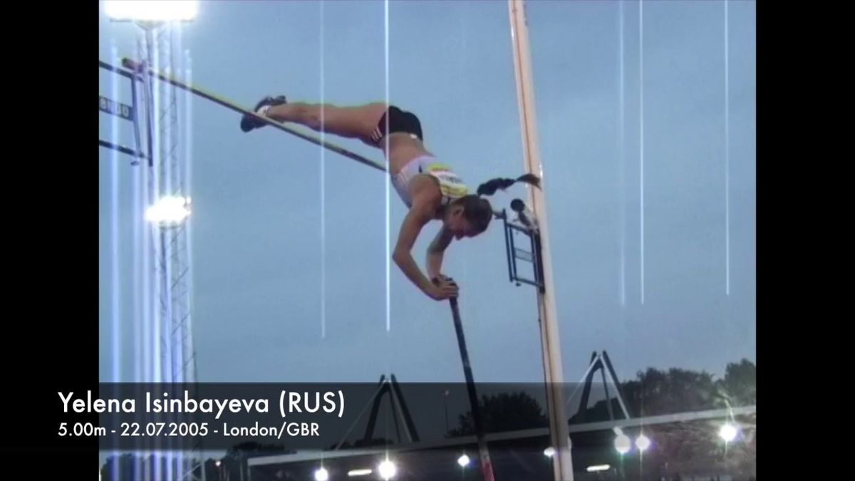 El 22 de julio de 2005 y, en Londres, primero superó los 4,96 metros y, poco después, hizo historia al convertirse en la primera mujer en saltar la barrera que parecía inalcanzable: en su primer intento, Yelena Isinbáyeva superó los 5 metros.