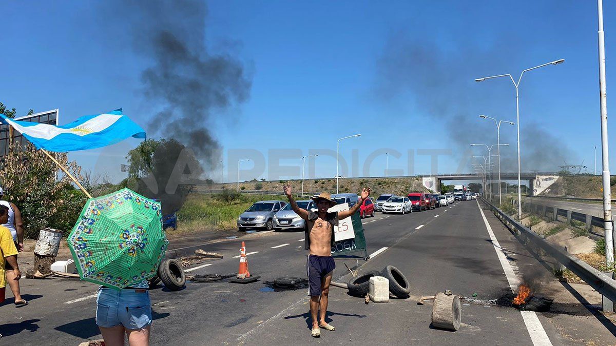 El tránsito estuvo cortado durante más de una hora en la Ruta Nacional 168