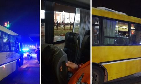 Uno de los colectivos de la línea C Verde sufrió la rotura de uno de sus cristales mientras circulaba por la Ruta 1 en Colastiné. Uno de los colectivos de la línea C Verde sufrió la rotura de uno de sus cristales mientras circulaba por la Ruta 1 en Colastiné.