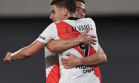 Con hat-trick de Julián Álvarez, River venció 3-1 a San Lorenzo y estira su ventaja como líder del Torneo de la Liga Profesional. Con hat-trick de Julián Álvarez, River venció 3-1 a San Lorenzo y estira su ventaja como líder del Torneo de la Liga Profesional.