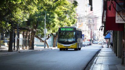 Se desactiva el paro de colectivos: los empresarios del transporte pagaron los sueldos a los choferes