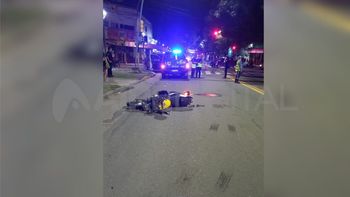 Accidente fatal en Santo Tomé: iba en moto por Avenida Luján, lo chocó una ambulancia y murió