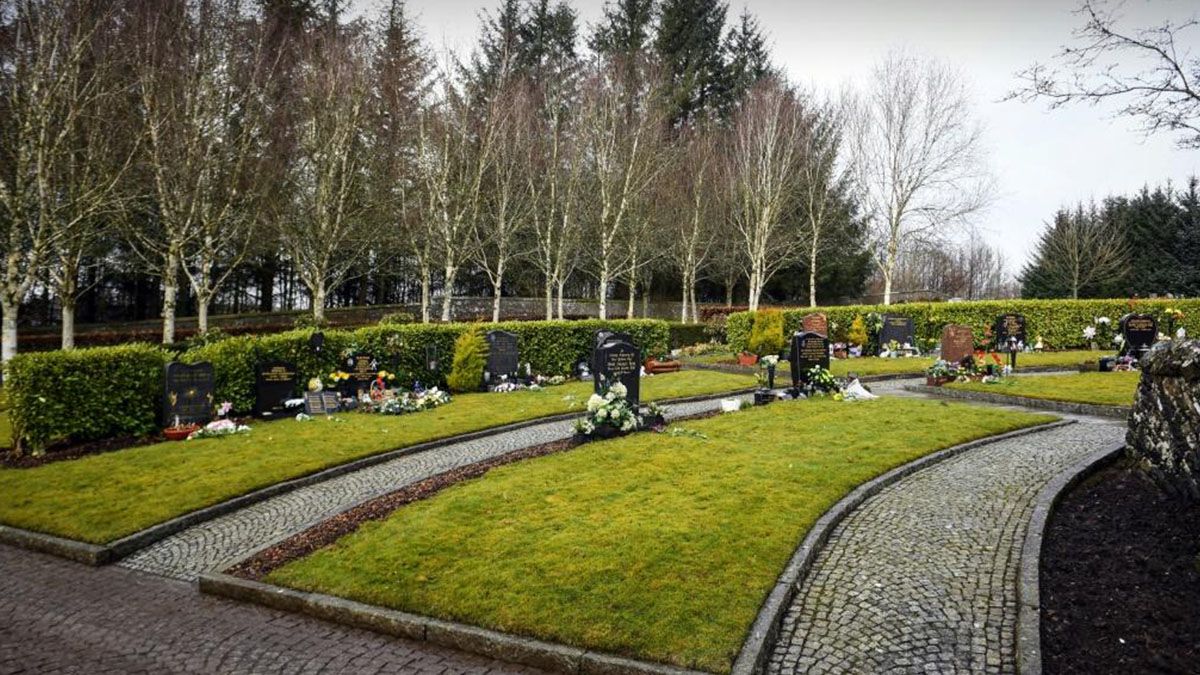 A más de 28 años del hecho, el recuerdo de las víctimas de la matanza se mantiene plenamente vigente. El antiguo gimnasio de la escuela fue demolido y, en su lugar, se erigió un memorial en honor de quienes perdieron la vida en el sangriento 13 de marzo de 1996, y donde descansan sus restos. A más de 28 años del hecho, el recuerdo de las víctimas de la matanza se mantiene plenamente vigente. El antiguo gimnasio de la escuela fue demolido y, en su lugar, se erigió un memorial en honor de quienes perdieron la vida en el sangriento 13 de marzo de 1996, y donde descansan sus restos.