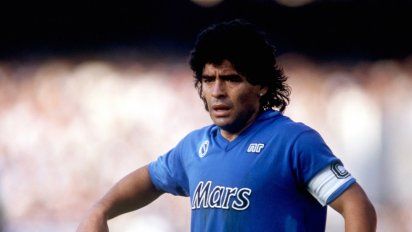 Una fundación subastará una camiseta de Maradona para recaudar fondos contra el coronavirus