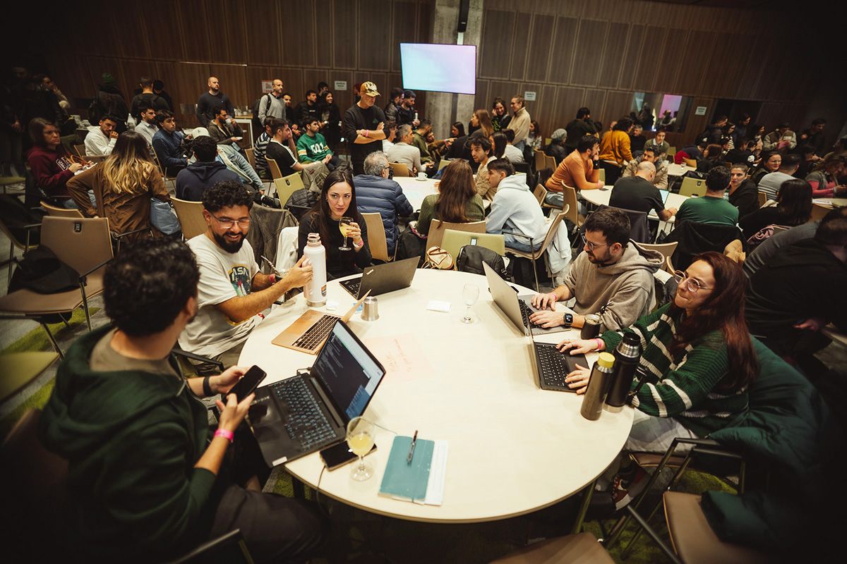 Llega AI Weekend Rosario: el evento donde la creatividad y la inteligencia artificial entran en acción. Llega AI Weekend Rosario: el evento donde la creatividad y la inteligencia artificial entran en acción.