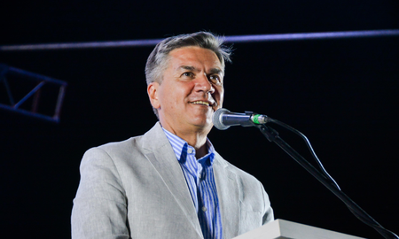 Este incremento coincidió con el acuerdo político que selló el gobernador Leandro Zdero con la fuerza que lidera Karina Milei. Este incremento coincidió con el acuerdo político que selló el gobernador Leandro Zdero con la fuerza que lidera Karina Milei.