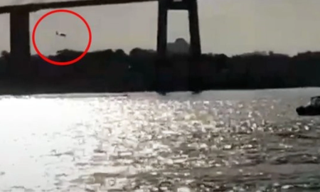Peligrosa e imprudente maniobra de una aeronave que realizó en el puente Rosario-Victoria Peligrosa e imprudente maniobra de una aeronave que realizó en el puente Rosario-Victoria