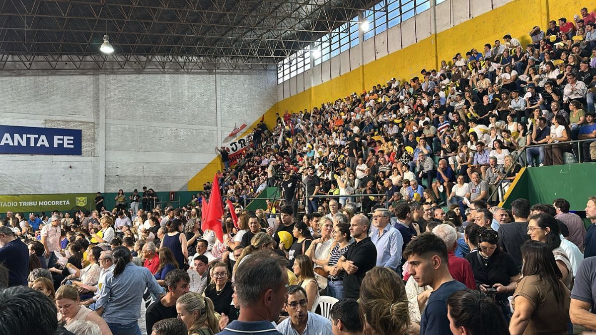 Seg&uacute;n comunicaron desde Provincias Unidas, al acto asistieron m&aacute;s de dos mil personas.&nbsp;
