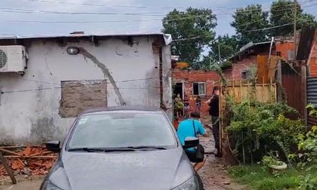 Uno de los allanamientos se ejecutó en Viamonte al 7400 de la ciudad de Rosario. Uno de los allanamientos se ejecutó en Viamonte al 7400 de la ciudad de Rosario.