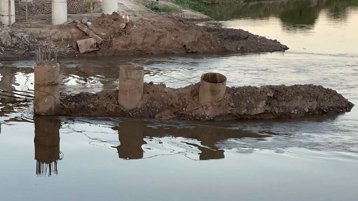 Vialidad Provincial desmintió problemas en la obra del nuevo puente Santa Fe - Santo Tomé por la crecida del río Salado. Vialidad Provincial desmintió problemas en la obra del nuevo puente Santa Fe - Santo Tomé por la crecida del río Salado.