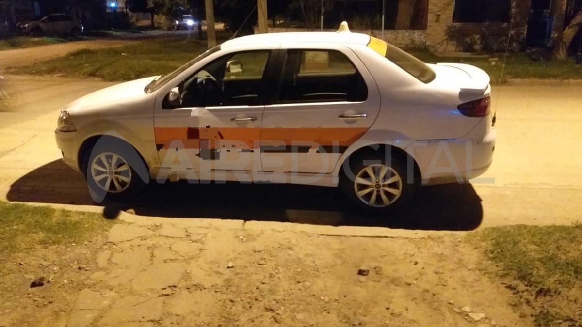 El remisero llegó a la Comisaría y pidió ayudo a los oficiales que se encontraban de guardia.&nbsp;