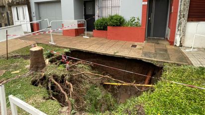 Santa Fe: el socavón de calle República de Siria creció y mantiene en alerta a una familia