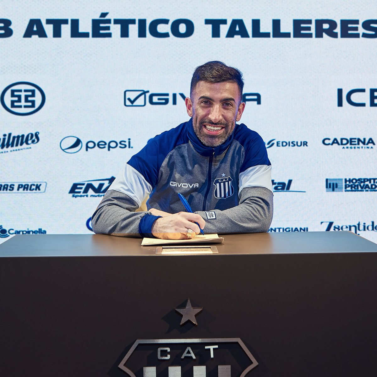 River preguntó por un goleador que renovó contrato con su equipo: ¿quién es?.