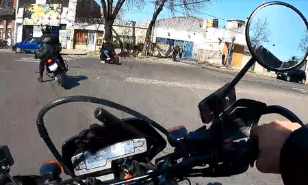 La persecución policial duró 75 cuadras y uno de los involucrados quedó detenido. La persecución policial duró 75 cuadras y uno de los involucrados quedó detenido.