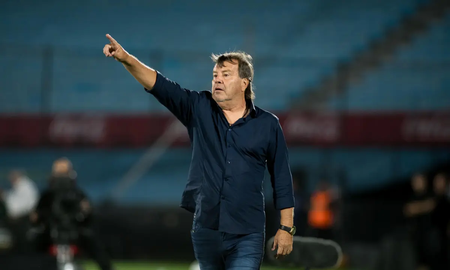 Ricardo Zielinski comenzará a entrenador a Independiente desde este viernes y el domingo dirigirá el clásico de Avellaneda. Ricardo Zielinski comenzará a entrenador a Independiente desde este viernes y el domingo dirigirá el clásico de Avellaneda.