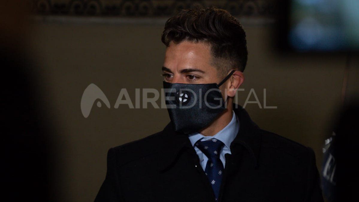 Ramiro Díaz Duarte, el abogado defensor que asiste a los dos policías, junto a Esteban Yossen.