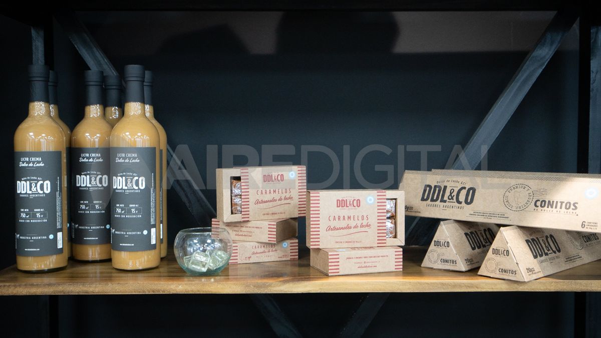 Podés comprar caramelos, licores y alfajores para disfrutar en casa. Podés comprar caramelos, licores y alfajores para disfrutar en casa.