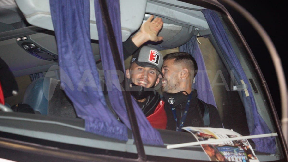 Colón venció a Racing 3 a 0 en la final de la Copa de la Liga.